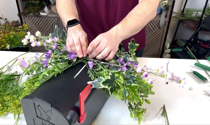 how to decorate a mailbox