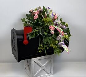 how to decorate a mailbox