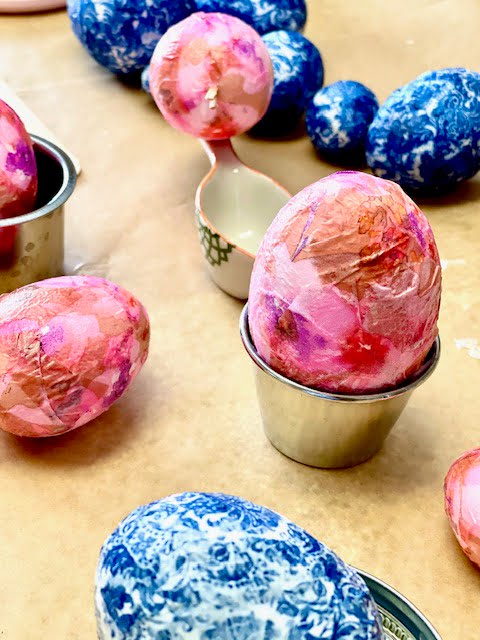 easy decoupage easter eggs, The pink is so pretty as well You could get a little fancy and cut the pattern of the flower from the napkin and just apply the pattern