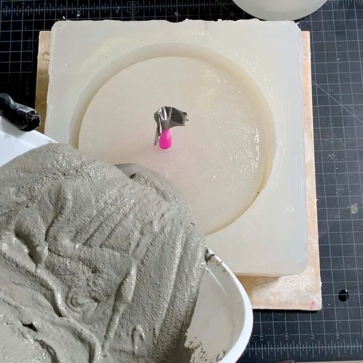 diy large concrete silicone mold for a planter