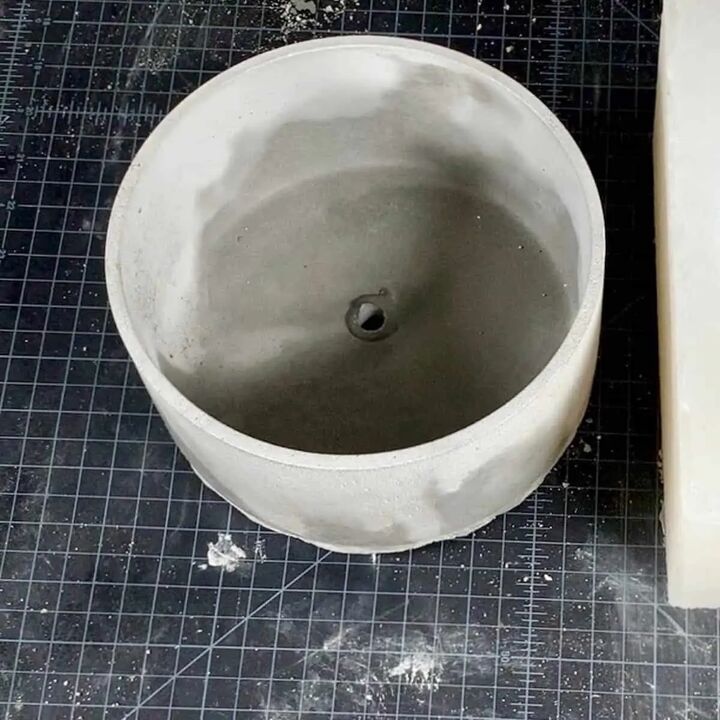diy large concrete silicone mold for a planter