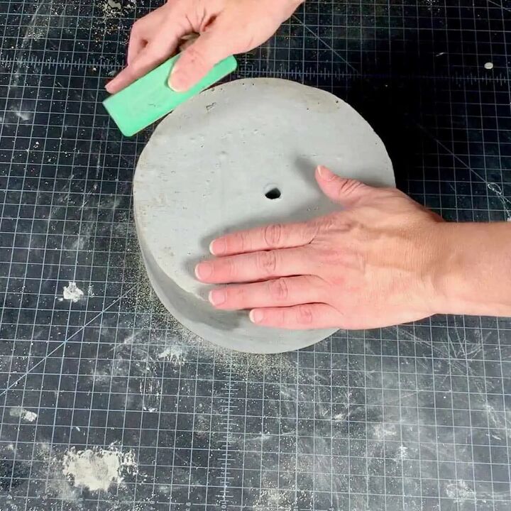 diy large concrete silicone mold for a planter