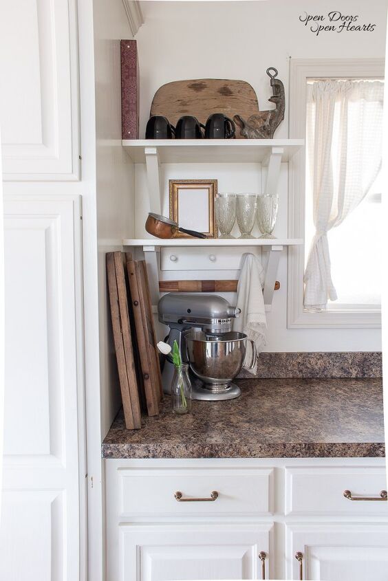how to decorate kitchen shelves beautifully