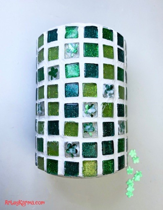 cmo hacer un jarrn de mosaico diy con una lata de sopa reciclada