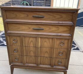 This two-toned makeover will totally convince you to flip that old, thrifted find