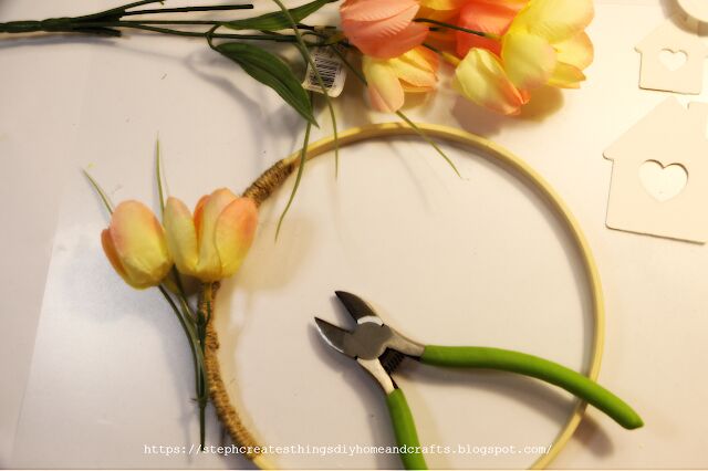 anel de bambu simples com design floral para pendurar
