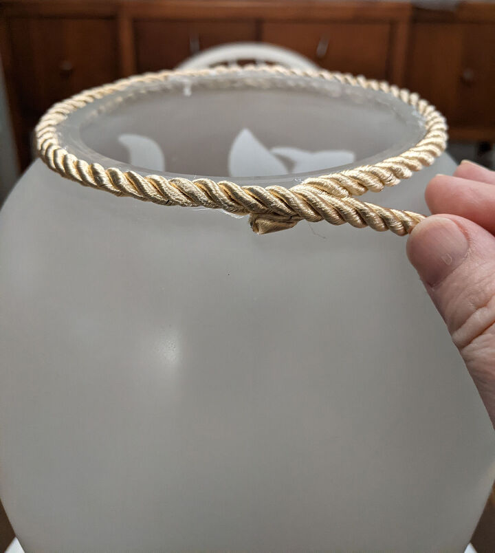 vase makeover using dollar store rope, Hiding the starting point