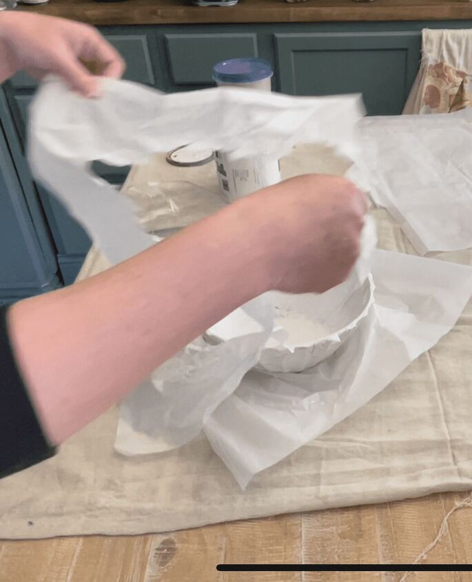 centro de mesa de papel mach pottery barn dupe