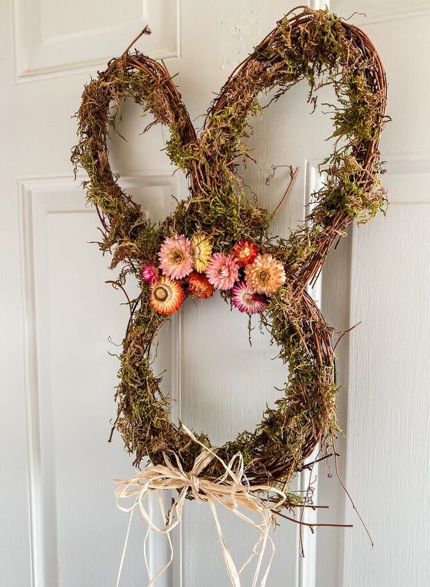 how to make a moss covered bunny head wreath