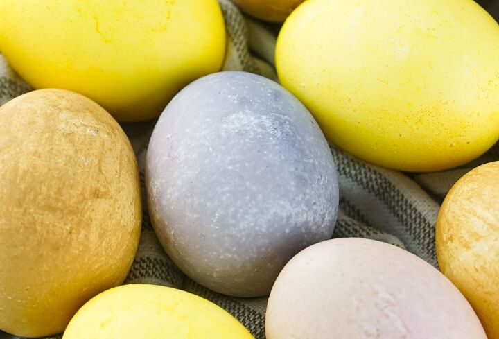 huevos de pascua teidos de forma natural