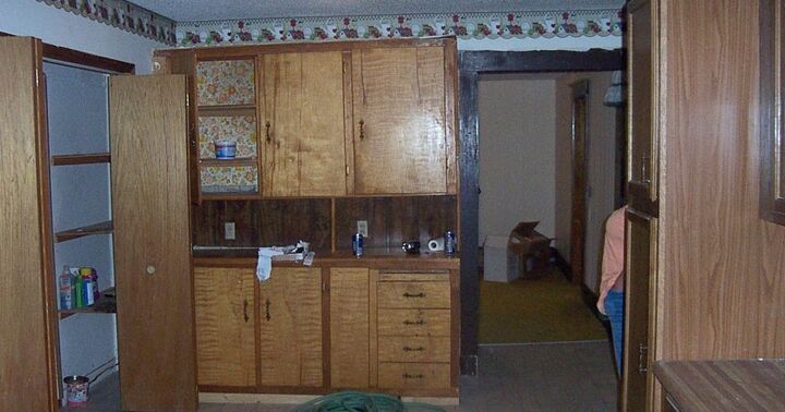 transformei uma parede de cozinha dos anos 30 em um espao de trabalho personalizado