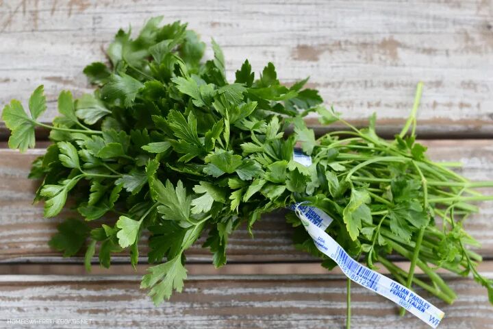 Easy and Quick Easter Spring Flower Arrangement