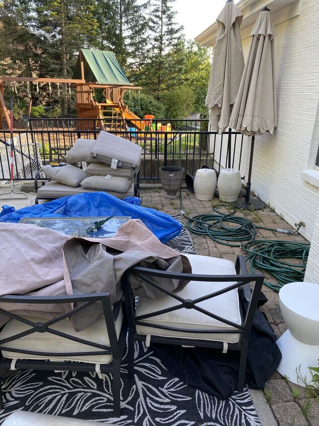 diy string light planters tutorial, Our Patio Before We Built the DIY String Light Planters