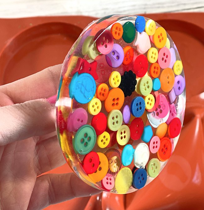 resin coasters diy with buttons