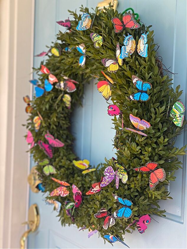 make this pretty and fun butterfly wreath