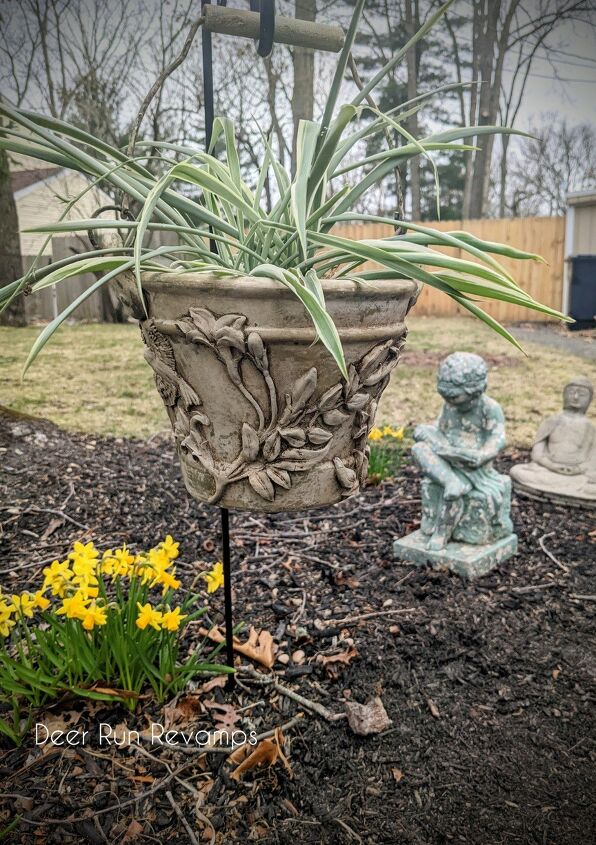 actualizar una vieja jardinera usando el rediseo con moldes y arcilla de prima decor