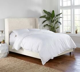 cmo hacer la cama como en un hotel, cama blanca con marco de cama de tela color canela