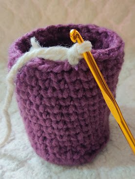 diy crochet pen pencil holder