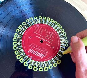 transform a vinyl record into a piece of mindful mandala art, Painting circles