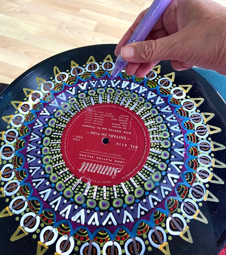 transform a vinyl record into a piece of mindful mandala art, Creating mindfulness design