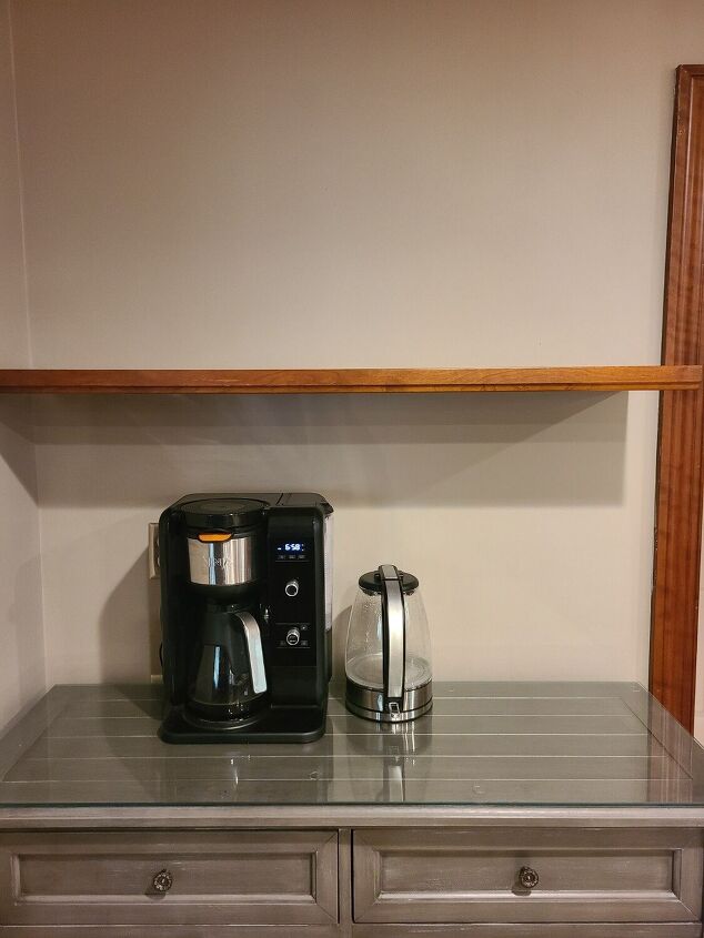 cmo decorar una barra de caf con un solo estante
