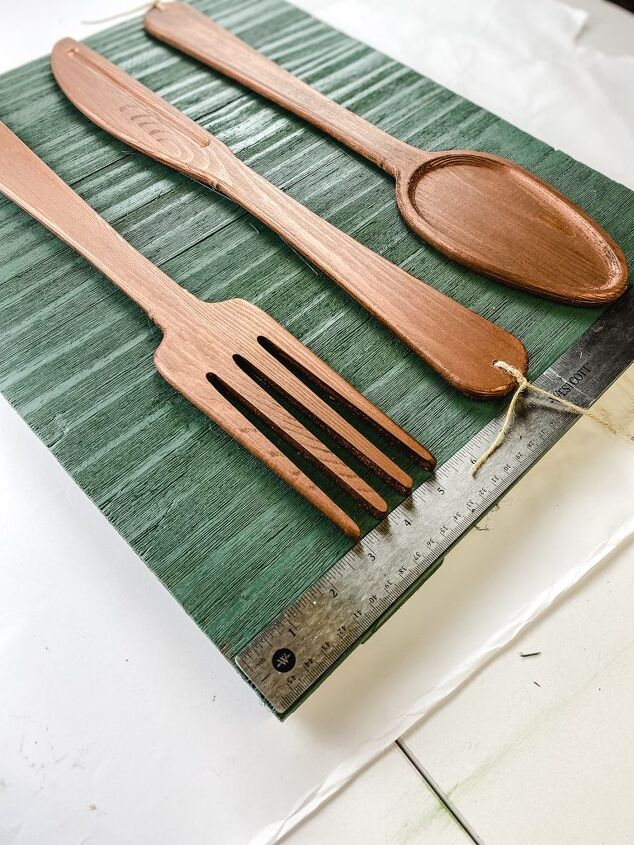 easy to make cutlery wall hanging