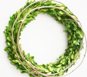 how to make the cutest wreath with packing paper in a chewy box