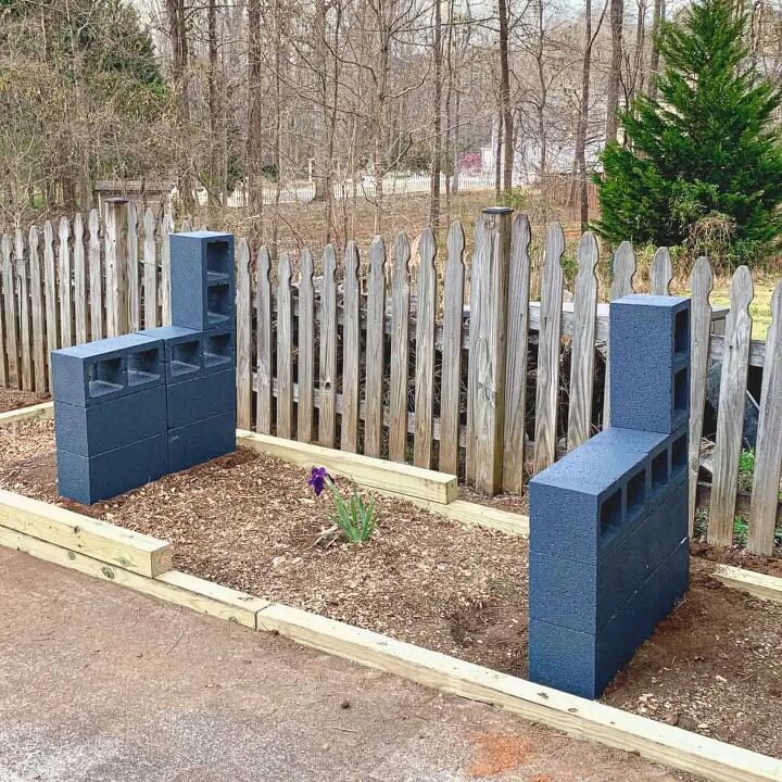 DIY cinder block bench