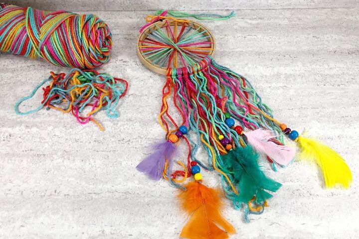 easy and colorful gods eye yarn craft