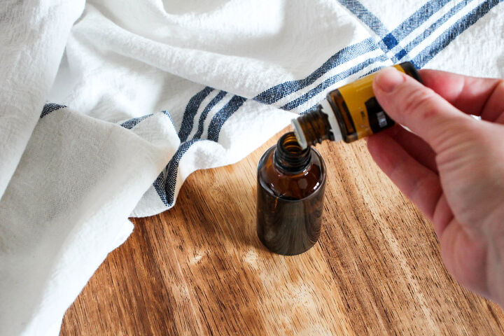 how to make diy room spray with essential oils