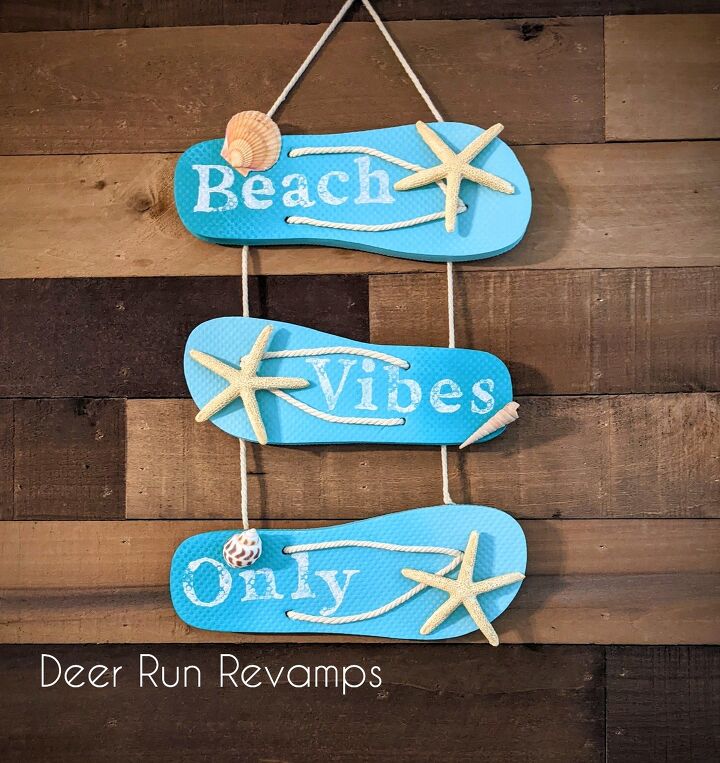 make an inexpensive beachy wall hanging using dollar store flip flops