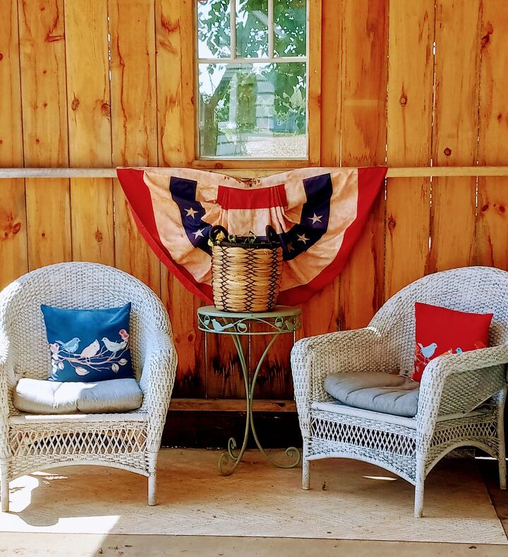 adding some patriotic decorating to the barn porch
