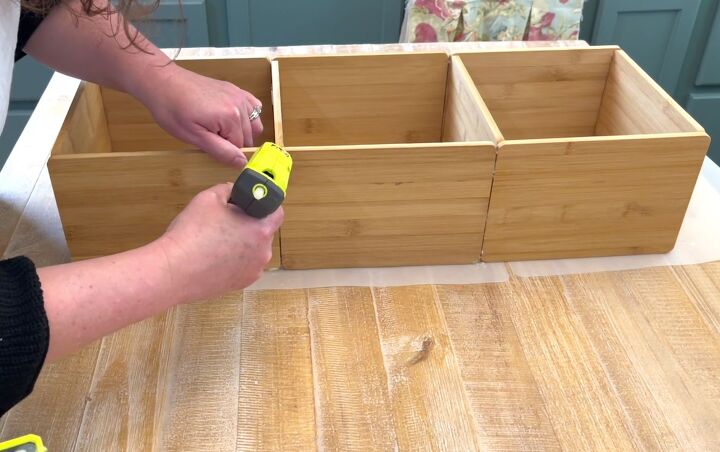 diy cutting board shelves