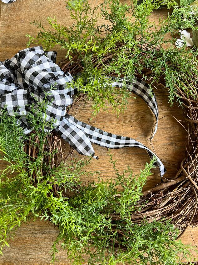 diy ten minute summer fern and hydrangea wreath