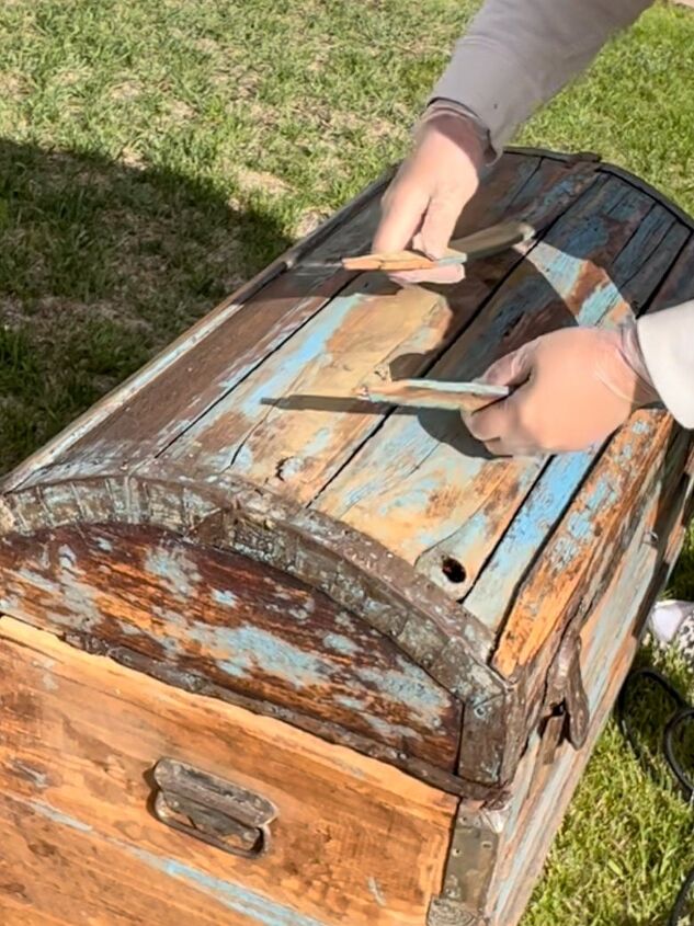 refinishing a vintage trunk