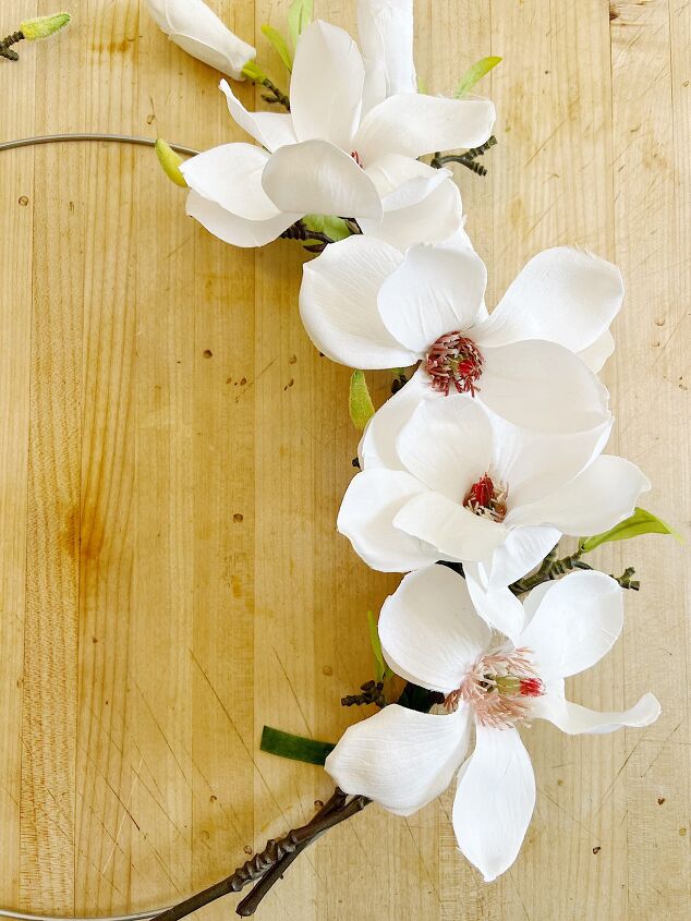 guirnalda de magnolias fcil de hacer en verano, tres