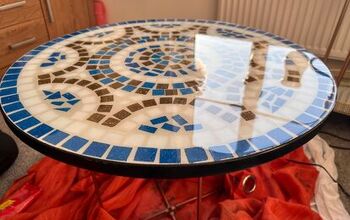 Proteger una mesa de mosaico de la intemperie