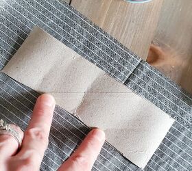 diy napkin rings using toilet paper rolls