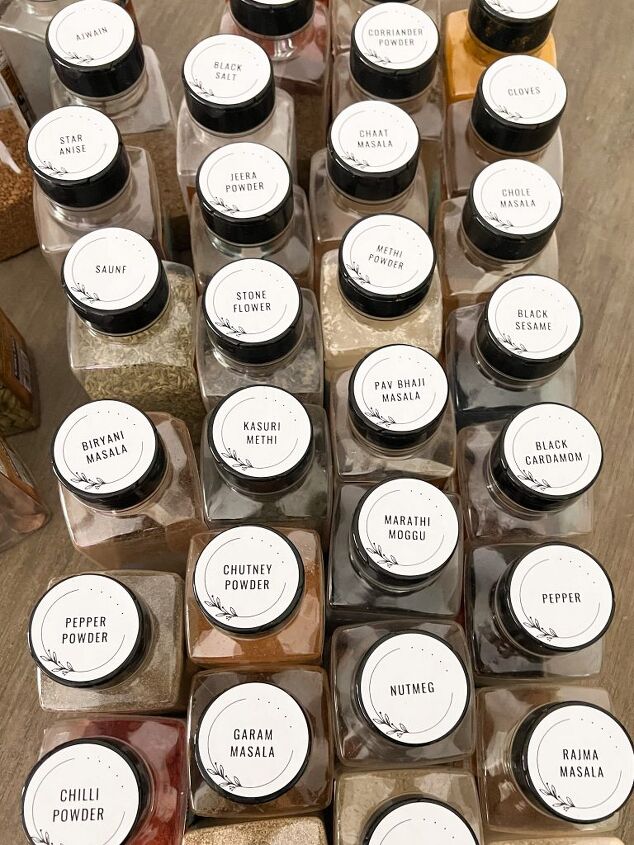 inexpensive and easy spice organization