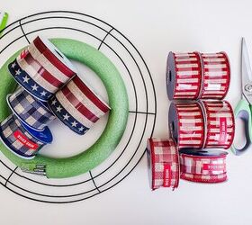This is an easy way to make your door look more patriotic for the 4th