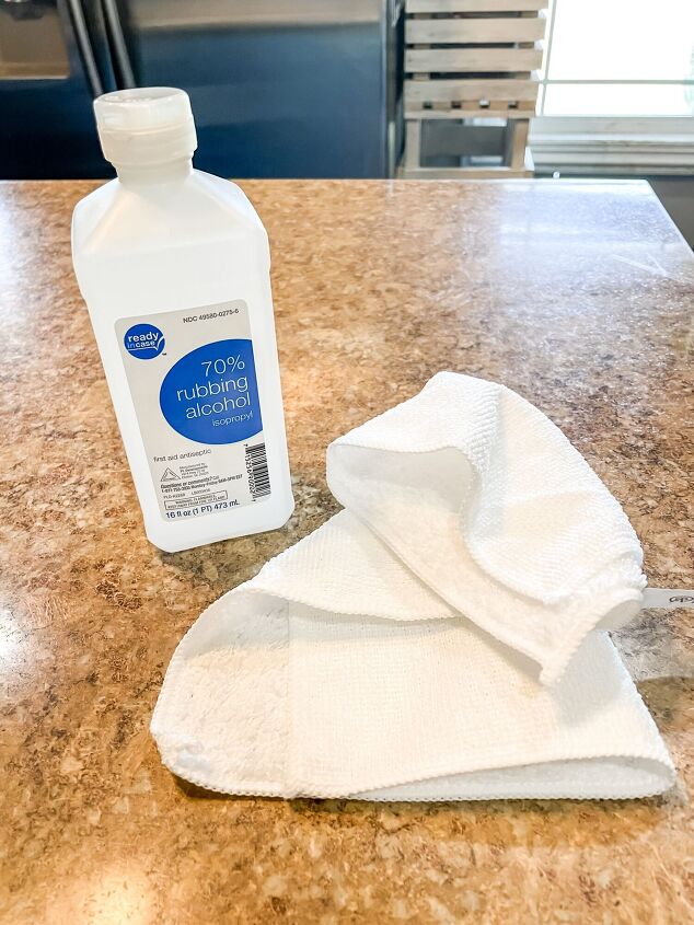 How to Paint Laminate Countertops to Look Like Wood