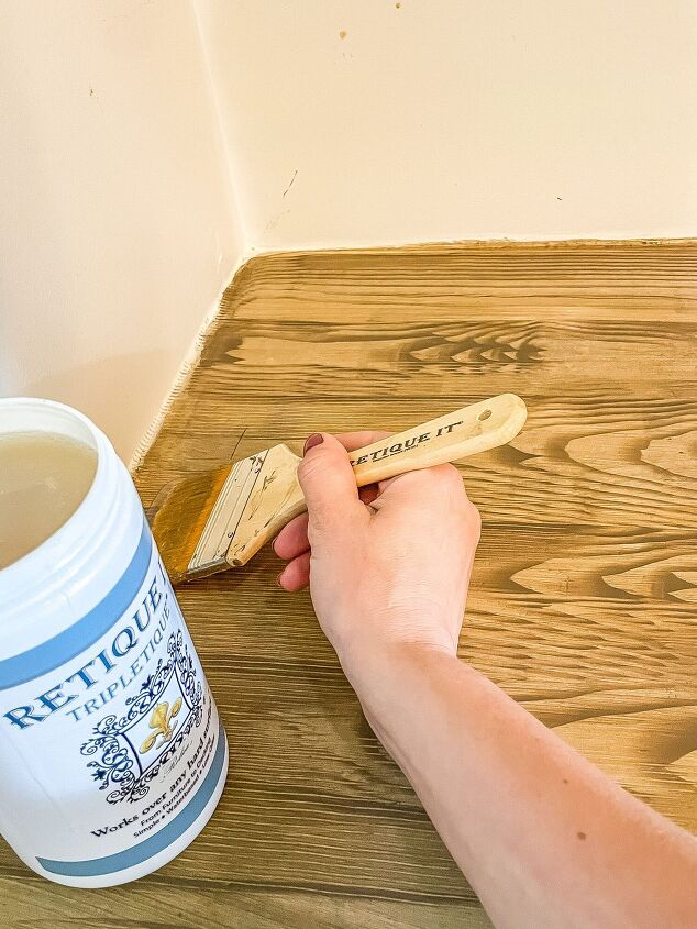 How to Paint Laminate Countertops to Look Like Wood