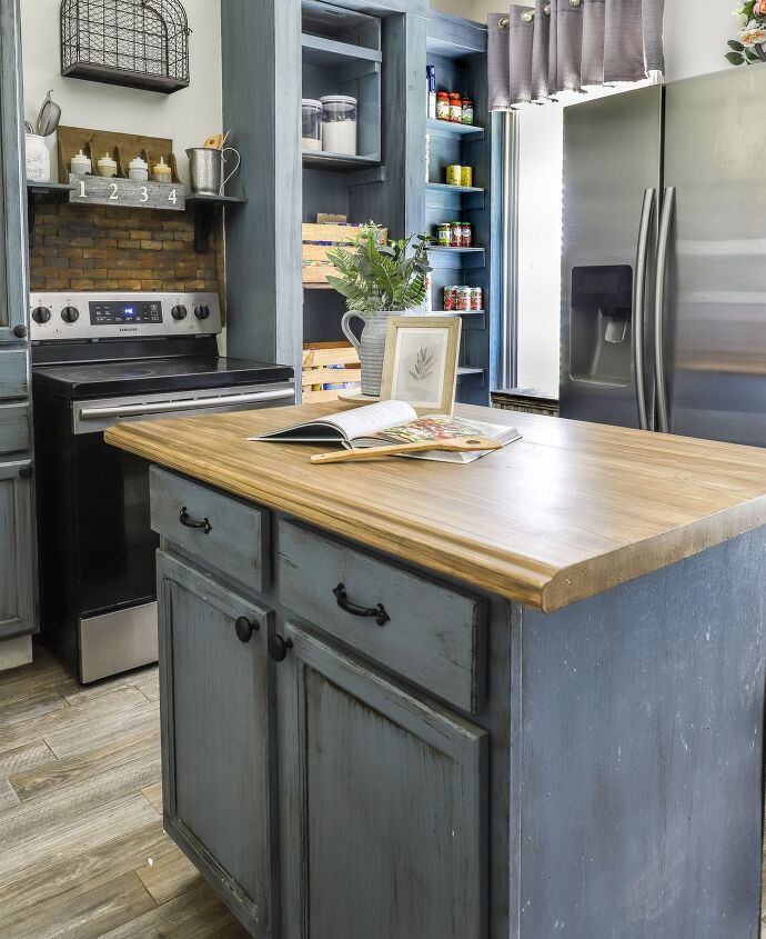How to Paint Laminate Countertops to Look Like Wood