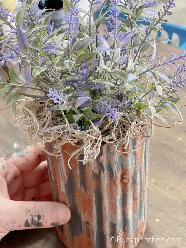 How to Make a Flower Vase for Cheap