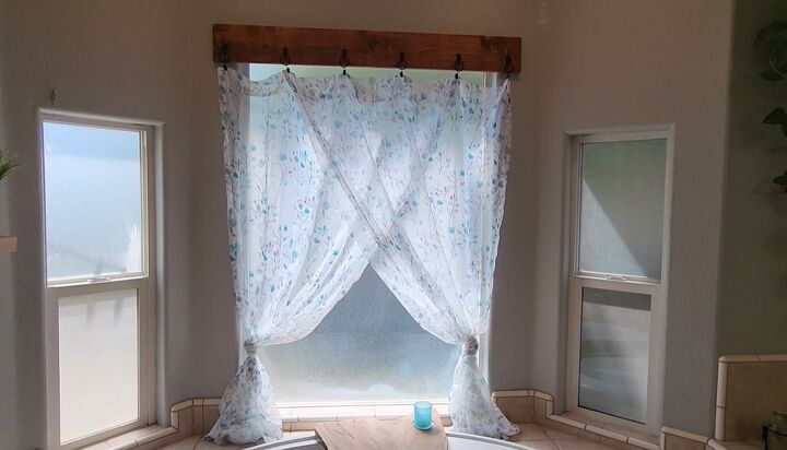 bathroom window treatment