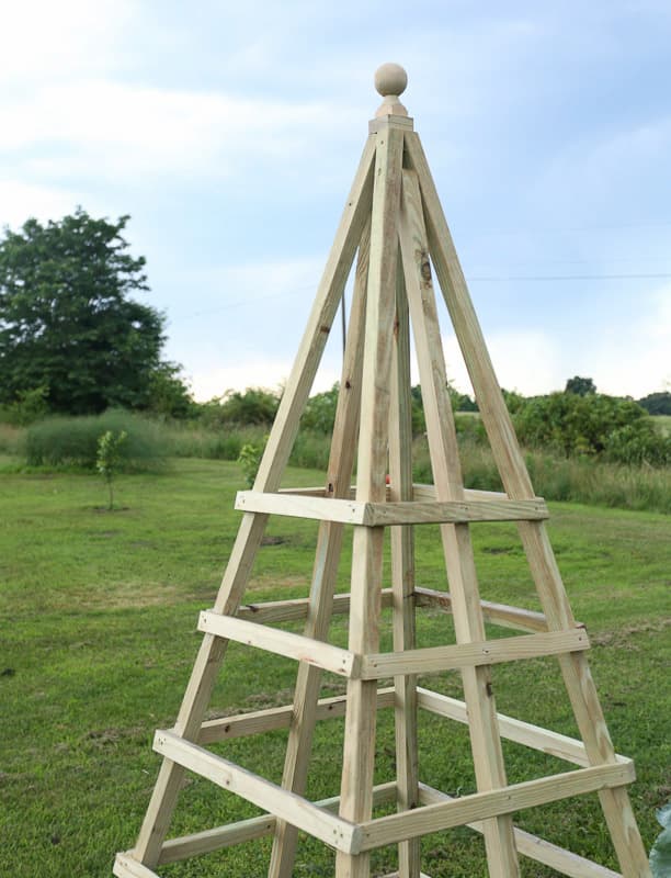 obelisco de jardn de madera planes paso a paso