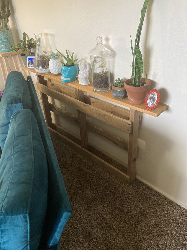 from ugly pallet to sofa table
