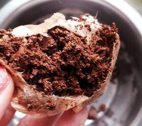 She rips open old tea bags for this smart, 10-minute hack (zero cost!)
