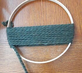 The simple but clever reason she wraps embroidery hoops in yarn