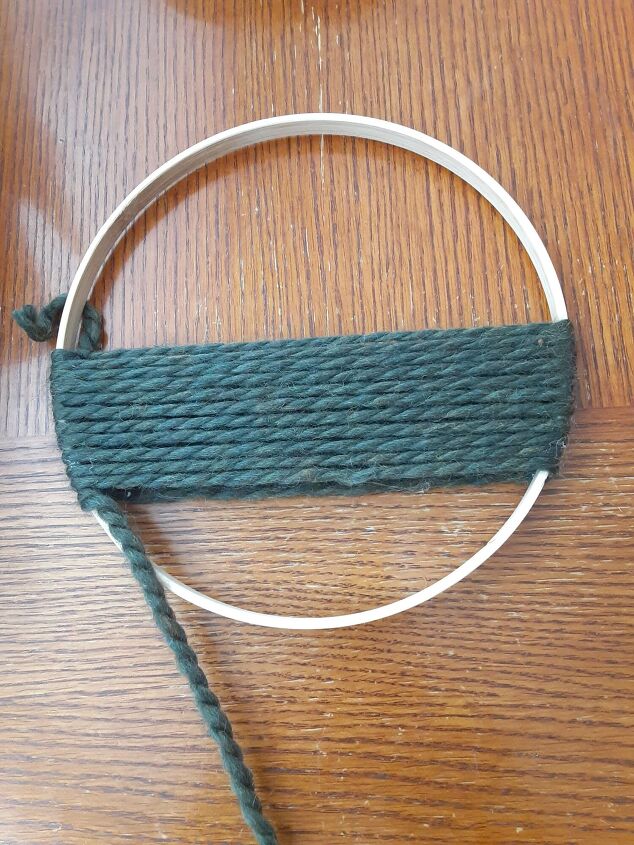 yarn wrapped embroidery hoop wall hanging